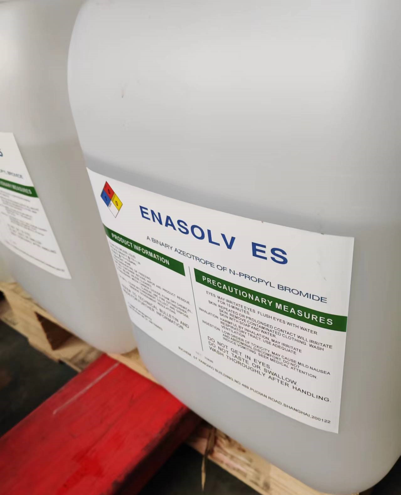 Enasolv ES stable cleaning solvents of n-bromopropane class